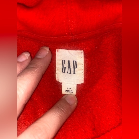 GAP Red sweater - Picture 2 of 2